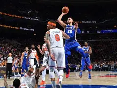 开云登录入口-关于纽约尼克斯训练开放日，今晨防线松动引欢呼，欧篮联在即，临场指挥获称赞的信息